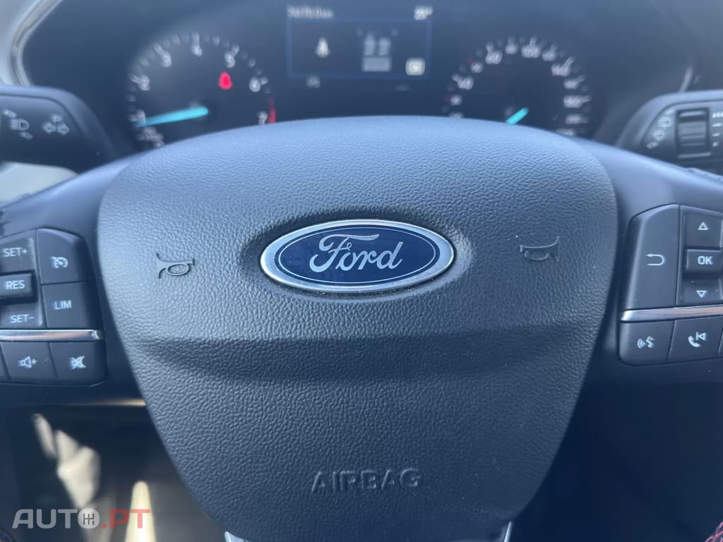 Ford Focus SW 1.0 EcoBoost MHEV ST-Line
