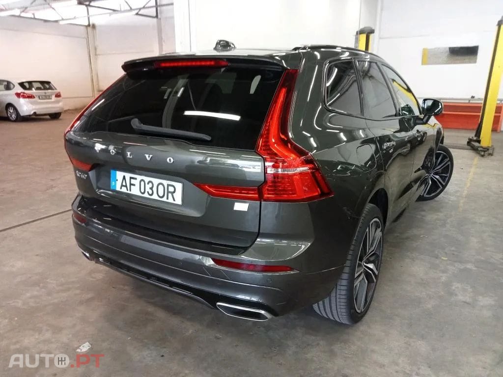 Volvo XC60 2.0 T6 PHEV R-Design AWD