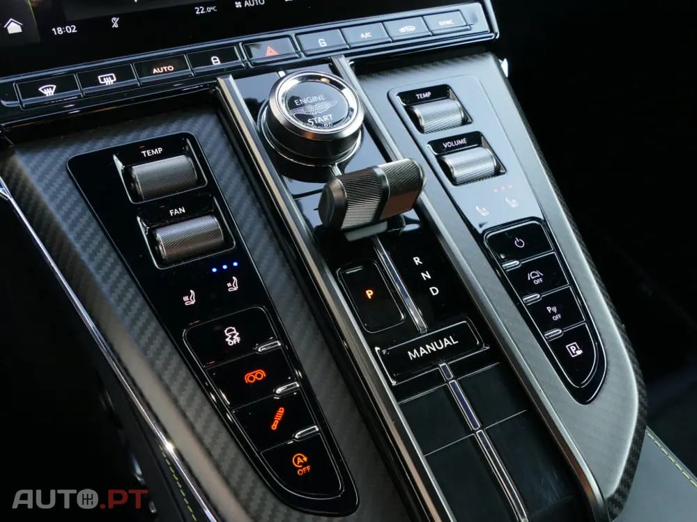 Aston Martin Vantage Coupé V8