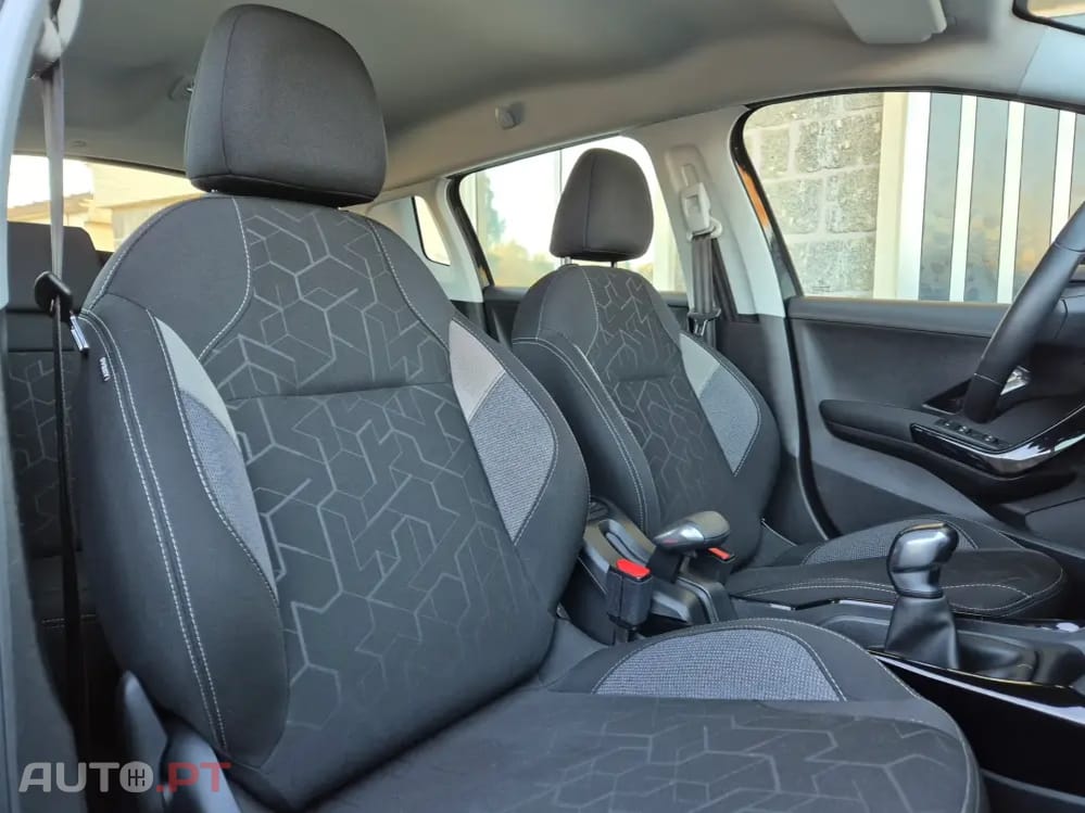 Peugeot 2008 1.5 BlueHDi Active