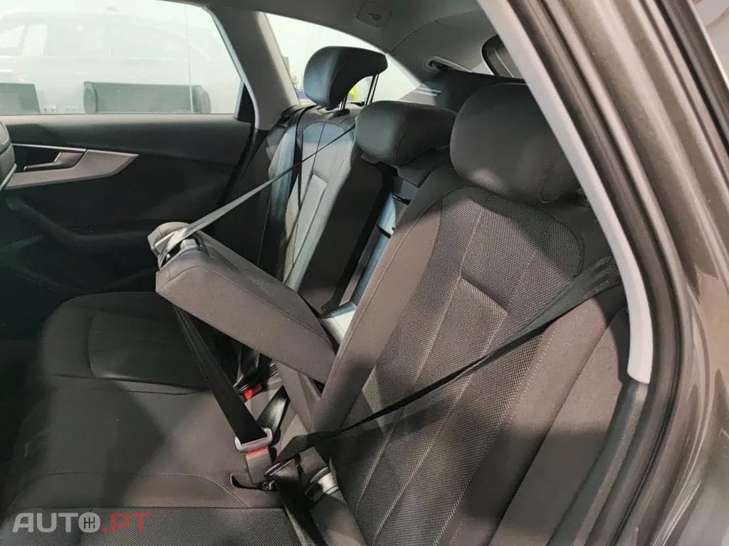 Audi A4 Avant 35 TDI S tronic