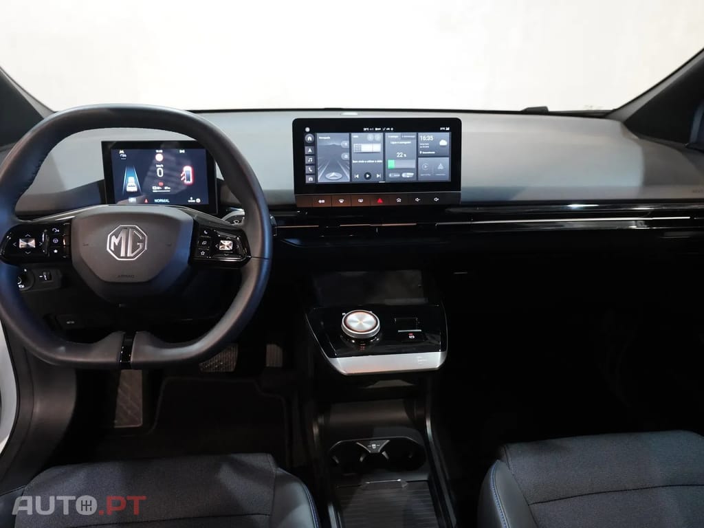 MG MG4 64 kWh XPower Luxury
