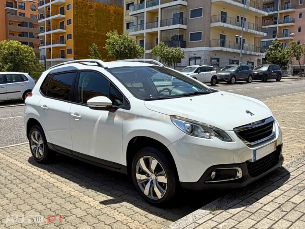 Peugeot 2008 1.2 VTi Active