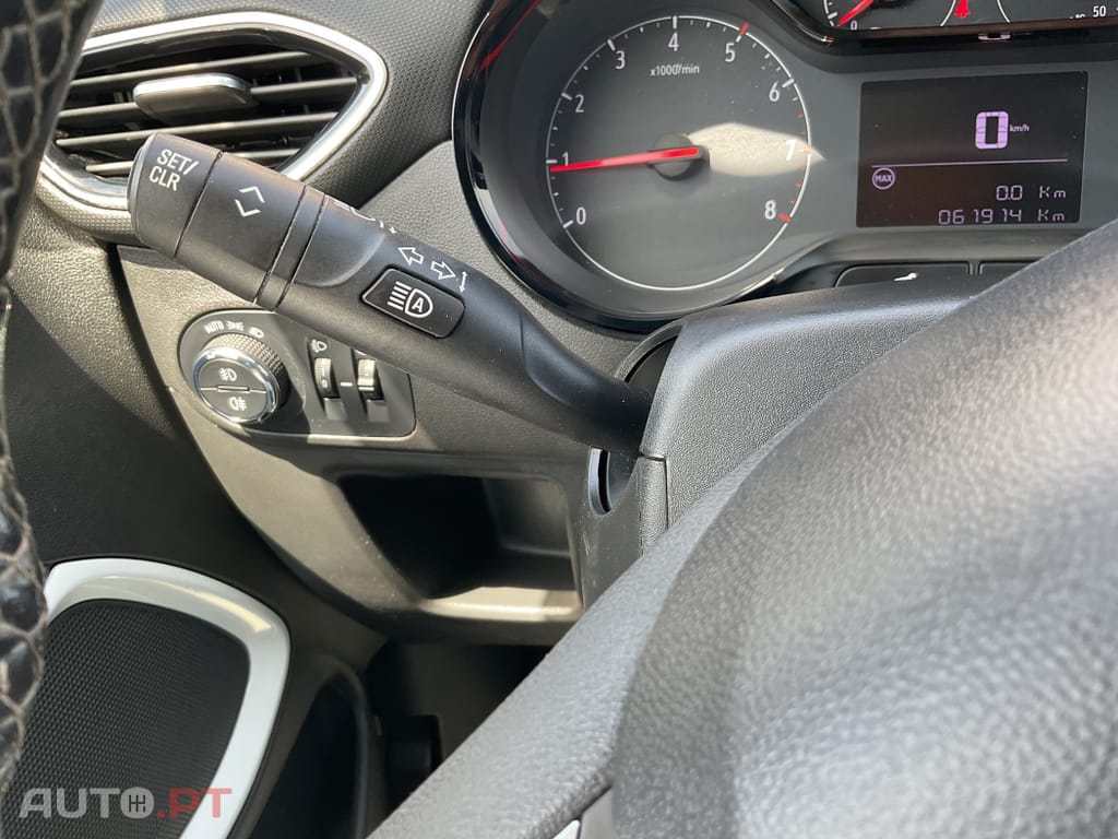 Opel Crossland 1.2 T Design & Tech