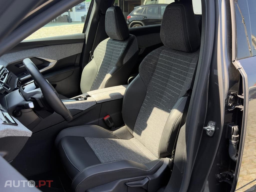 Peugeot 5008 1.2 Hybrid Allure e-DCS6