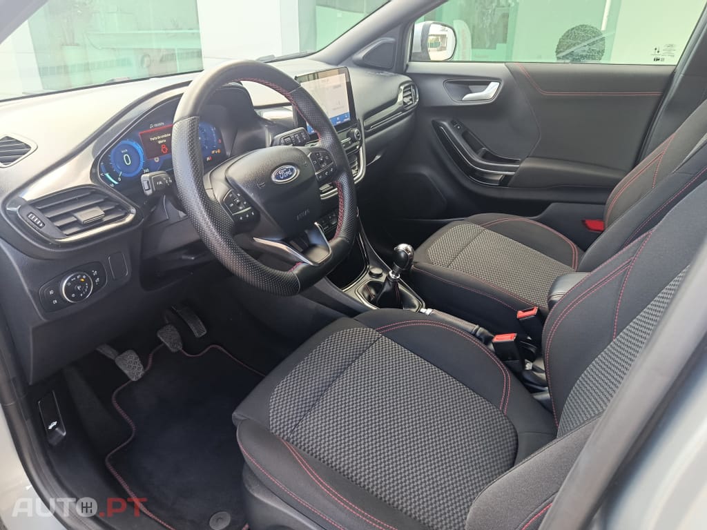 Ford Puma 1.0 EcoBoost MHEV ST-Line