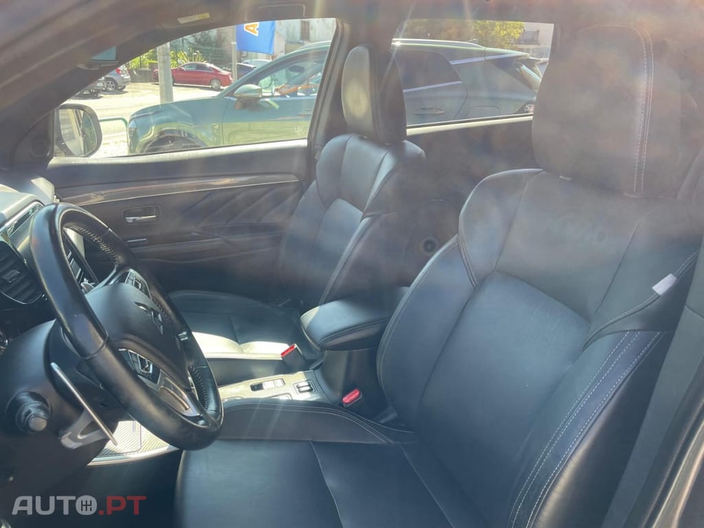 Mitsubishi Outlander 2.0 Intense