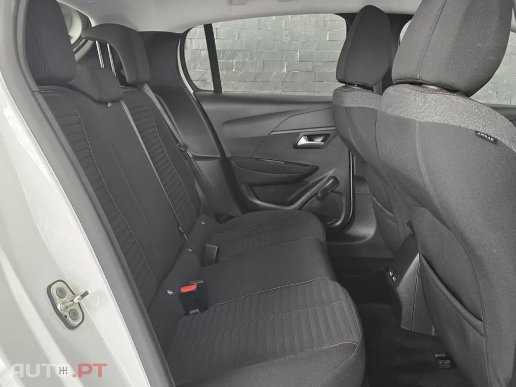 Peugeot E-208 50 kWh Active