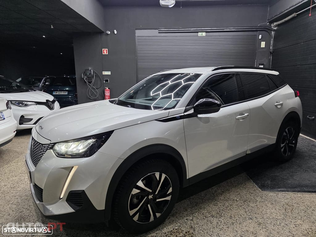 Peugeot E-2008 50 kWh Allure Pack