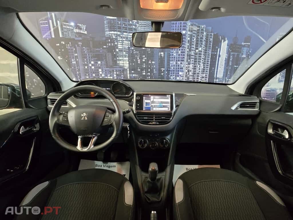 Peugeot 208 82 VTI Style
