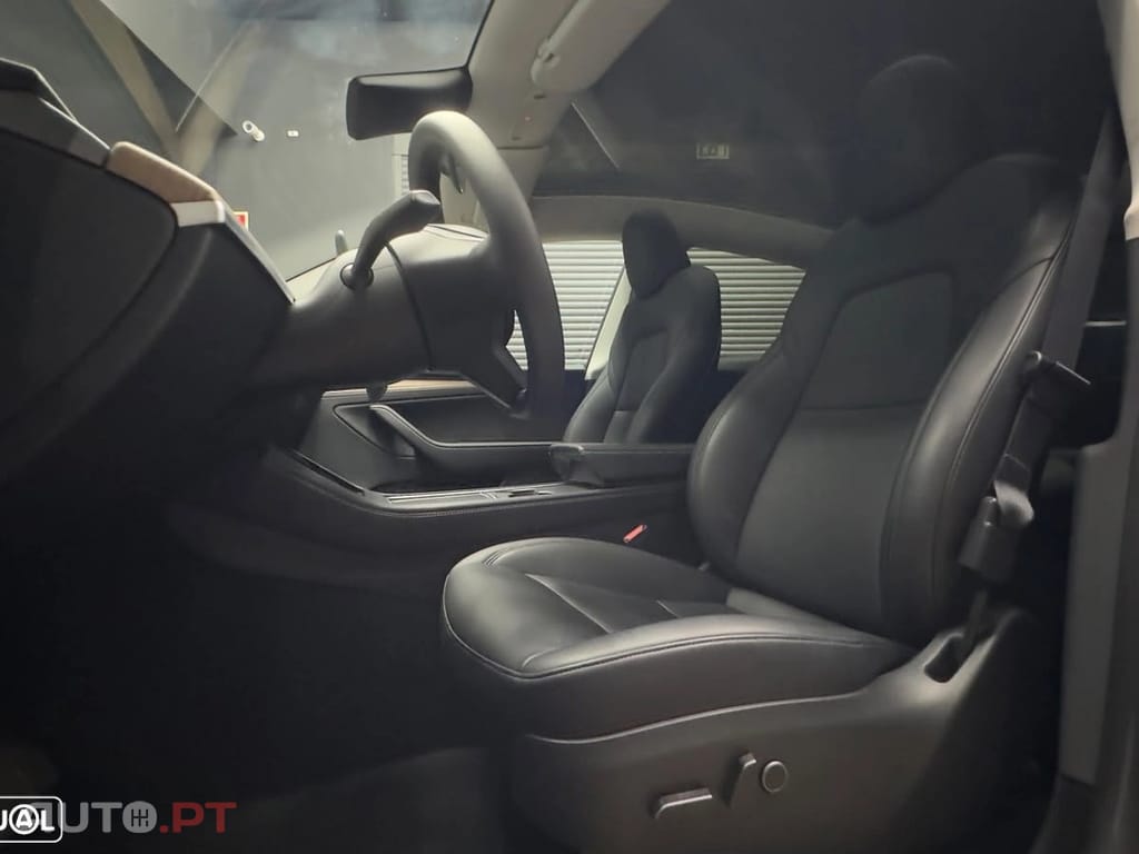 Tesla Model Y RWD