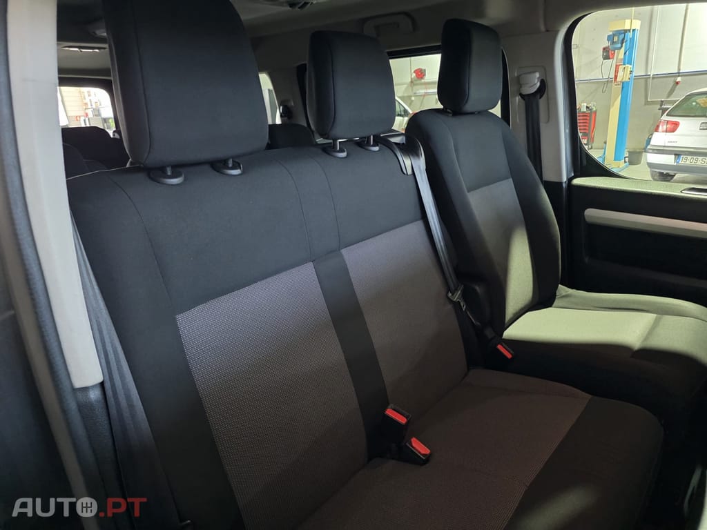 Peugeot Traveller 1.5 BLUEHDI LD3H1 ACTIVE STANDART