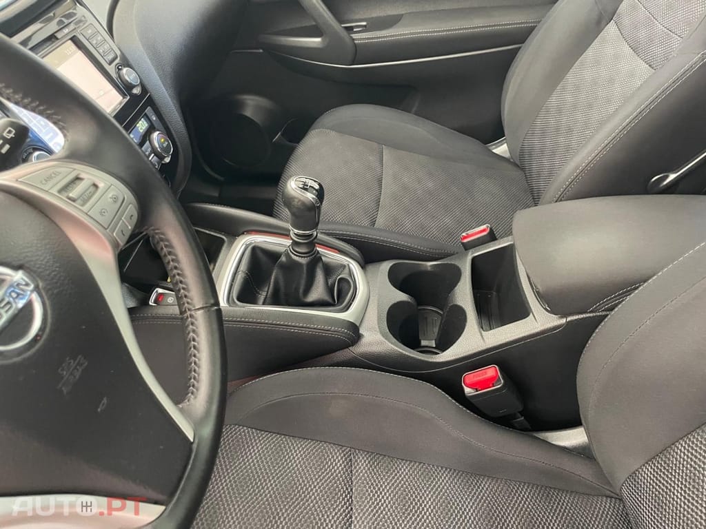 Nissan Qashqai 1.5 dCi N-Connecta 18 RS+PS
