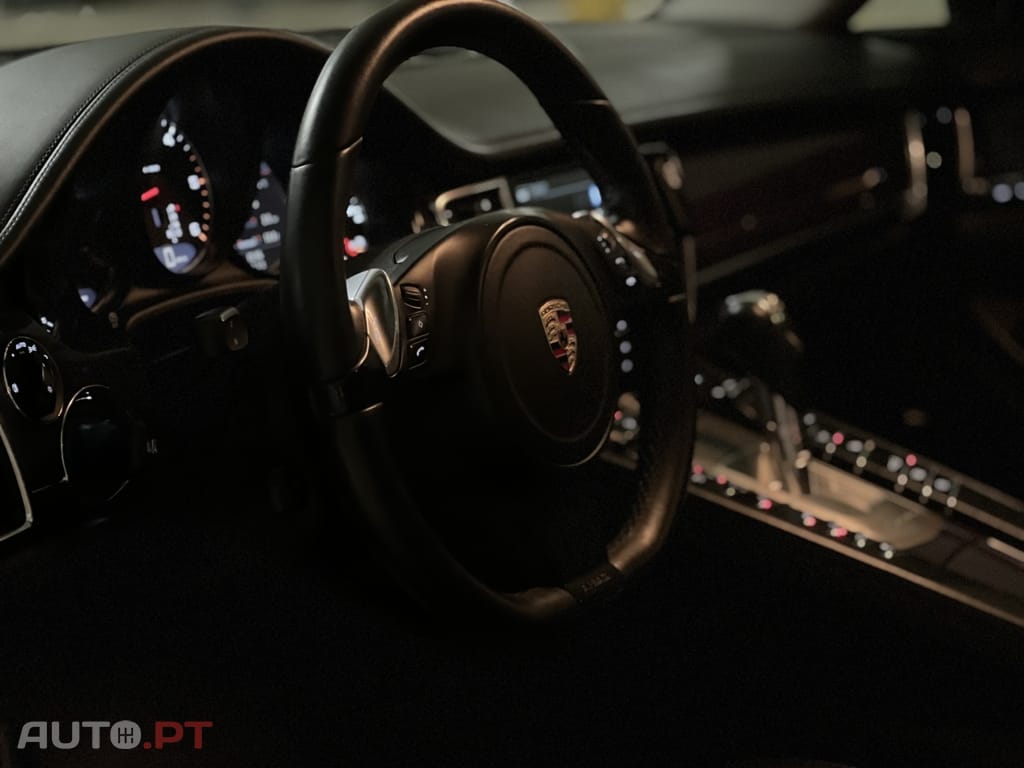 Porsche Panamera Diesel Platinum Edition