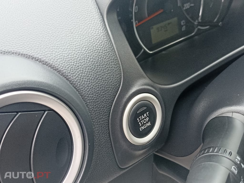 Mitsubishi Space Star 1.2 Intense Connect Edition