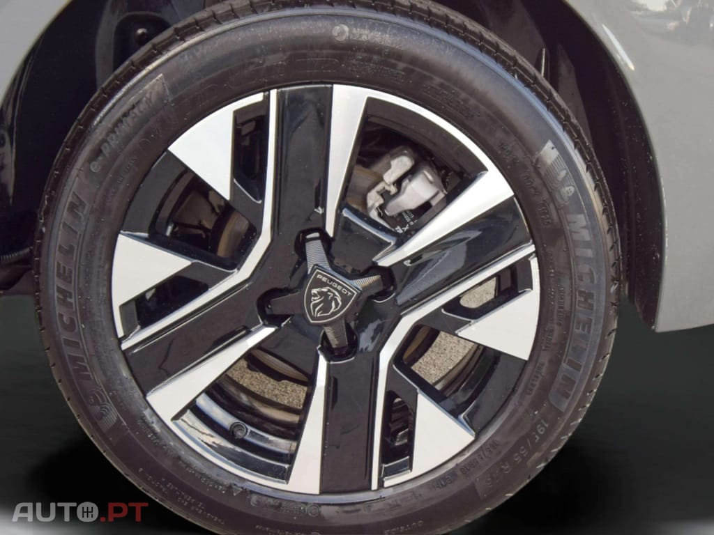 Peugeot 208 1.2 Hybrid Allure e-DCS6