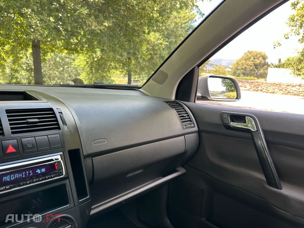 Volkswagen Polo 1.2 Confortline AC