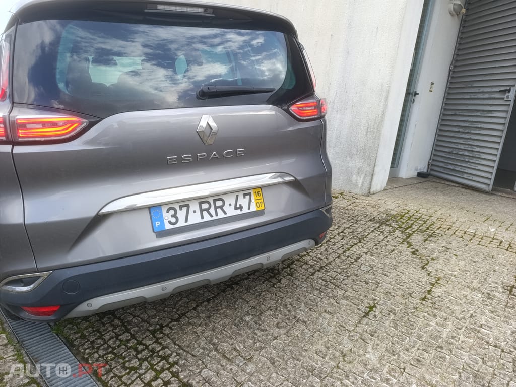 Renault Espace Initial Paris