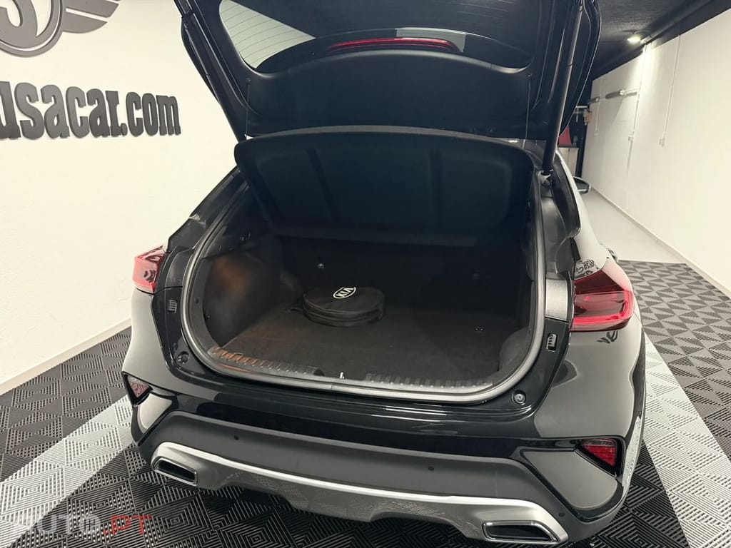 Kia Xceed 1.6 GDi PHEV Drive