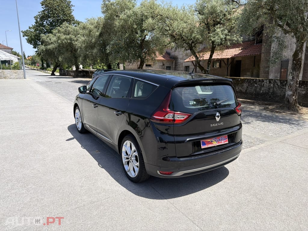 Renault Scénic dCi 110 EDC Dynamique