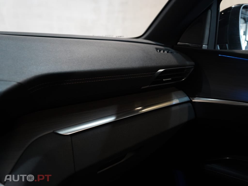 Peugeot 3008 1.6 Hybrid GT Line e-EAT8