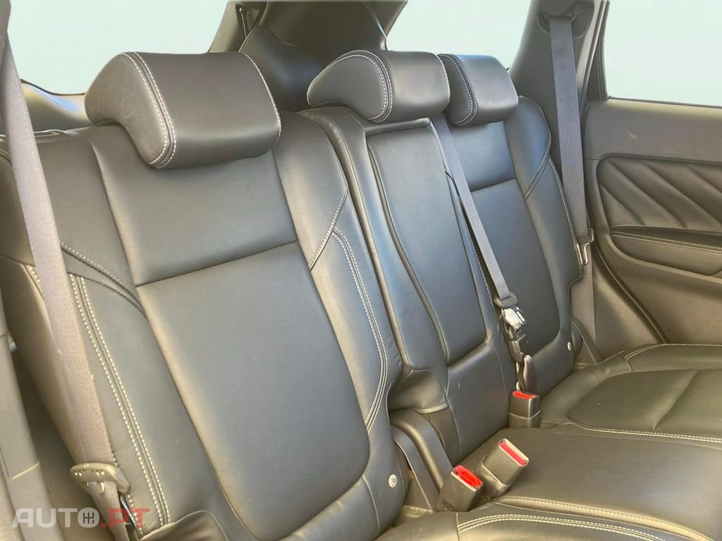 Mitsubishi Outlander 2.4 Instyle