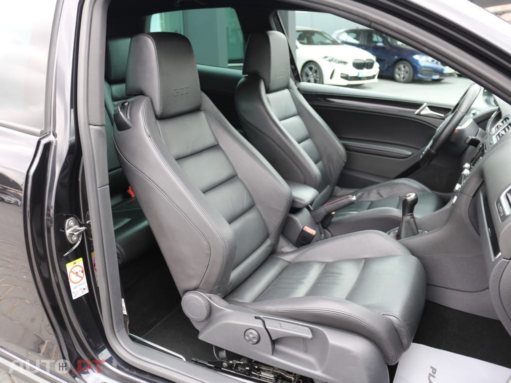 Volkswagen Golf VI 2.0 GTi