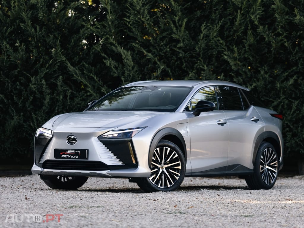 Lexus RZ Premium