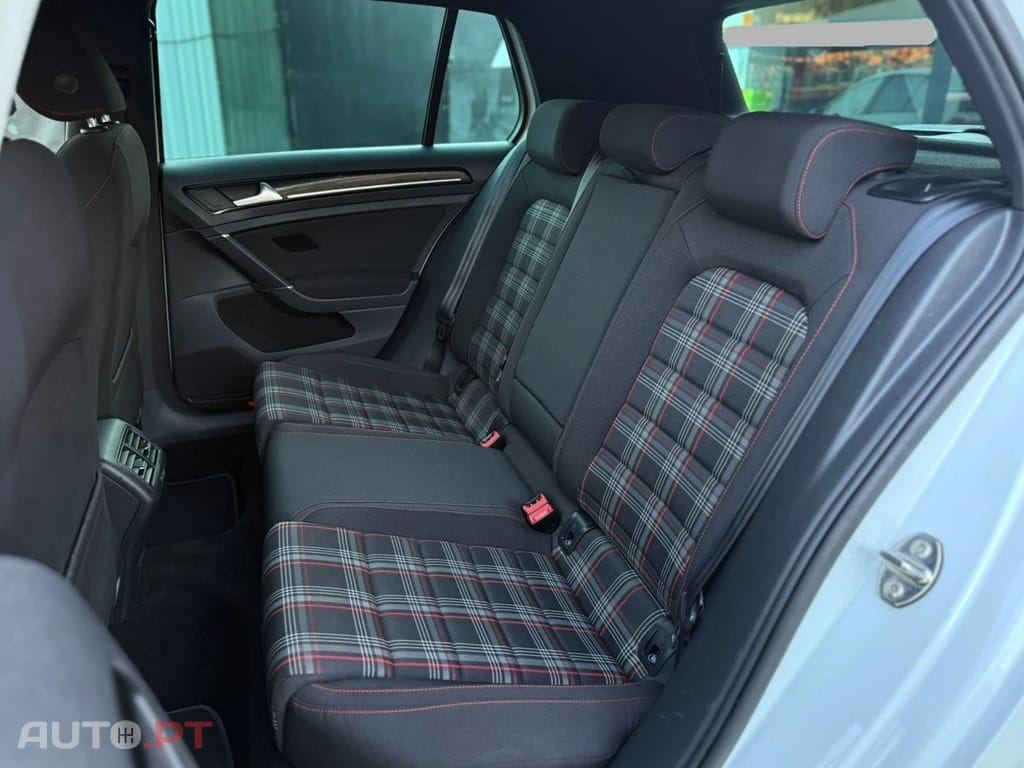 Volkswagen Golf 2.0 TSi GTi