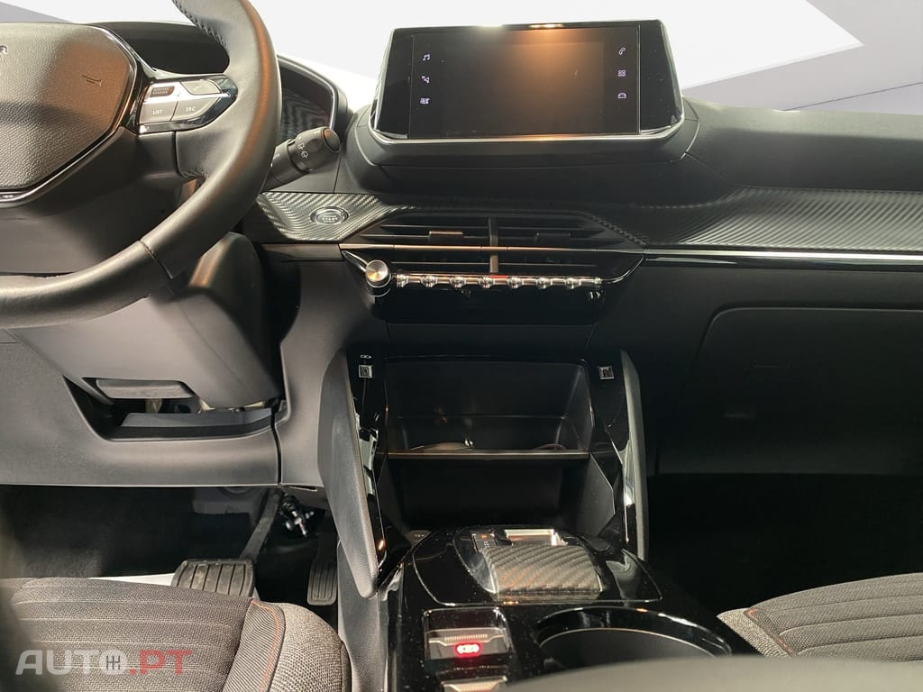 Peugeot E-2008 50 kWh Active Pack