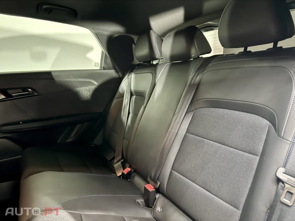 MG MG4 64 kWh Luxury