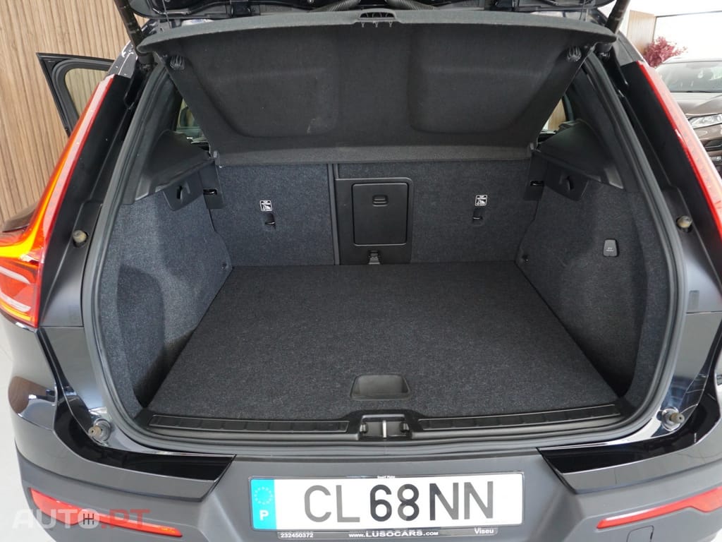 Volvo XC40 1.5 T2 Momentum Plus