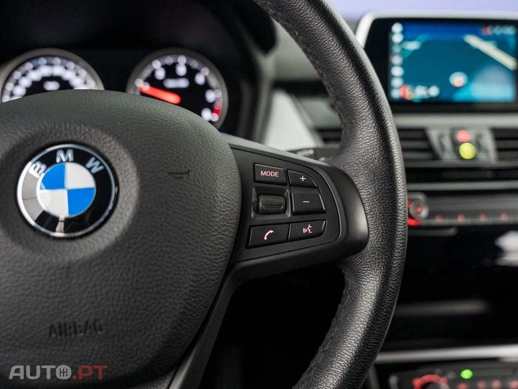 BMW 216 d Auto
