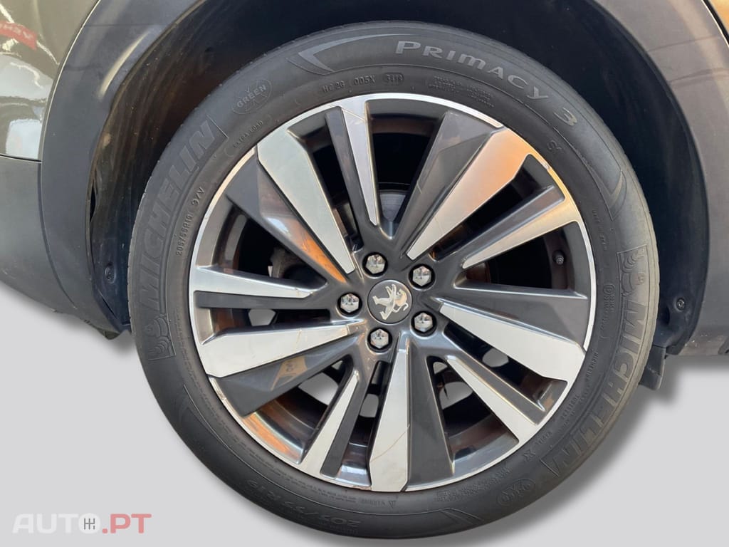Peugeot 3008 1.2 ALLURE