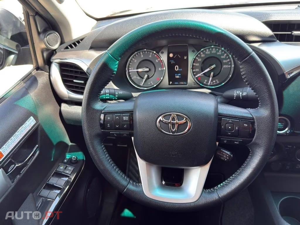 Toyota Hilux 2.4 D-4D 4WD CD Confort Aut.
