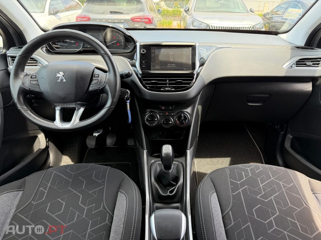 Peugeot 2008 1.6 BlueHDi Allure