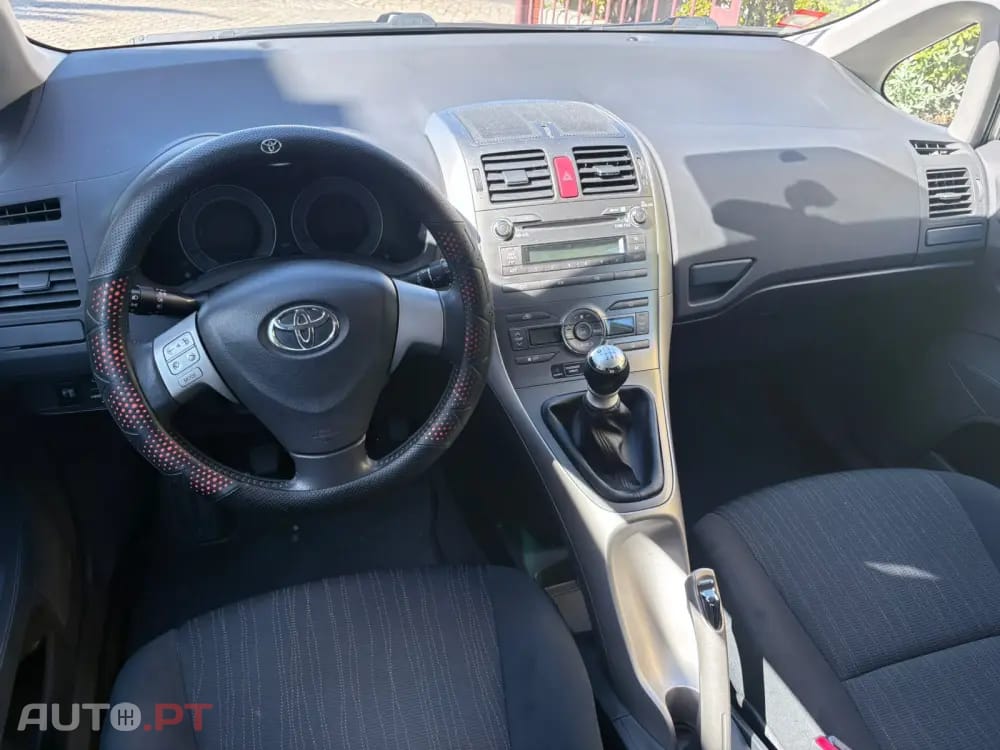 Toyota Auris 1.4 D-4D Sol