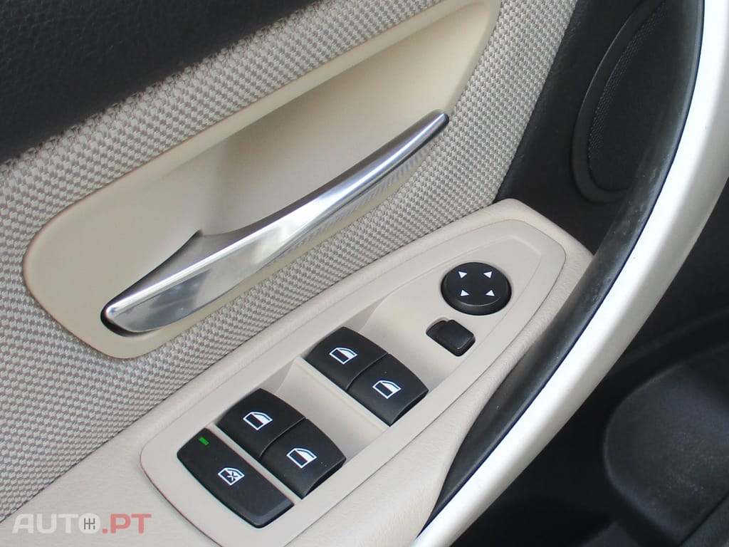 BMW 318 2.0 D Touring Luxury  Nacional 143 cv -Ano 2015 Nacional
