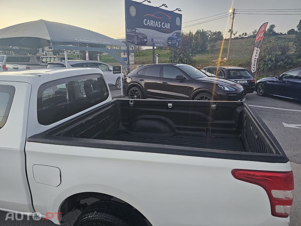Mitsubishi L200 2.4 DI-D CD Invite 4WD