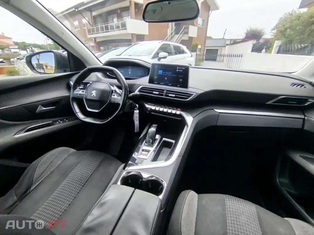 Peugeot 5008 BlueHDI 120 EAT6 Stop & Start Allure