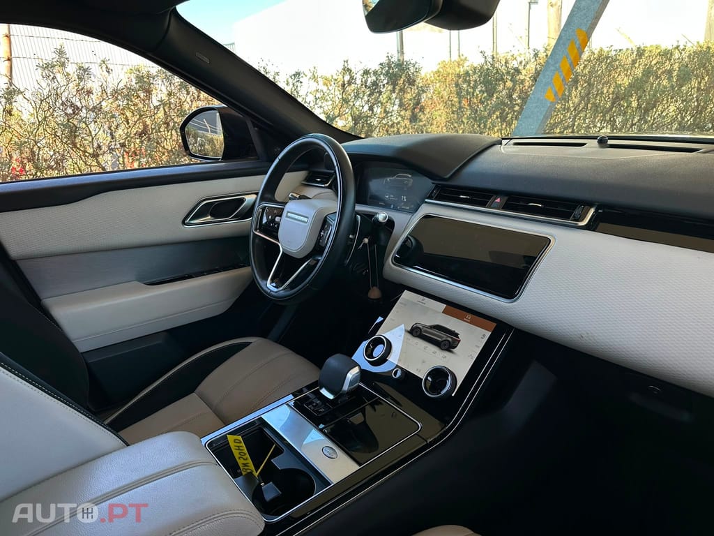 Land Rover Velar P400e R-Dynamic