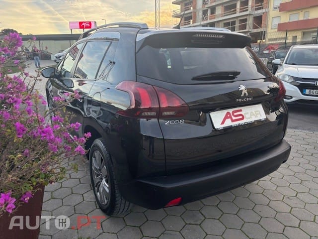 Peugeot 2008 1.6 BlueHDi Style