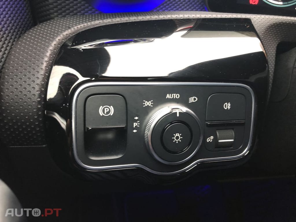 Mercedes-Benz A 250 e Progressive