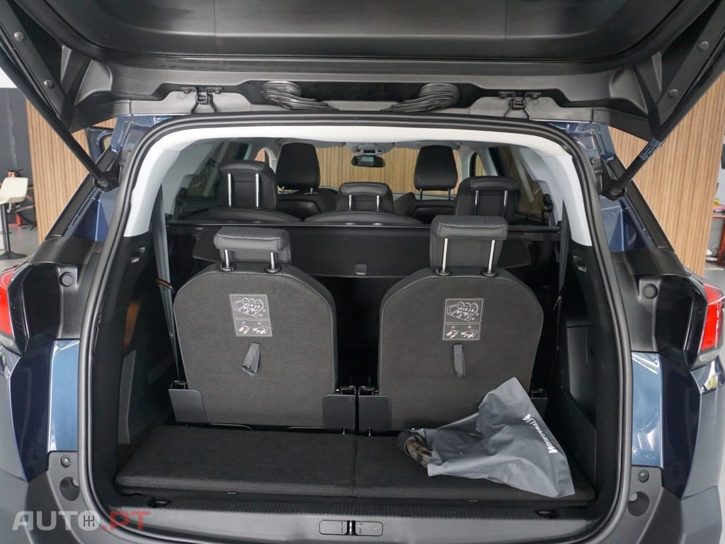 Peugeot 5008 1.2 PureTech Allure EAT8