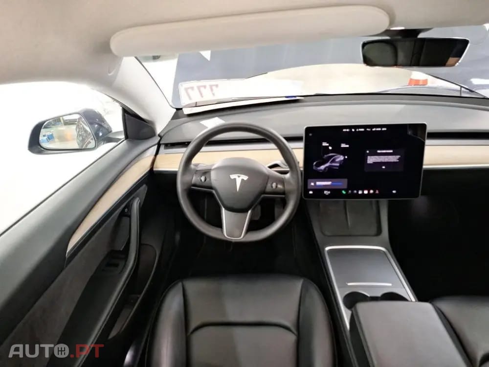 Tesla Model 3 Standard Range Plus RWD