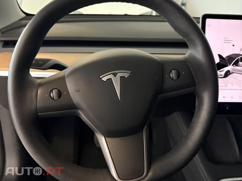 Tesla Model 3 Tração Traseira