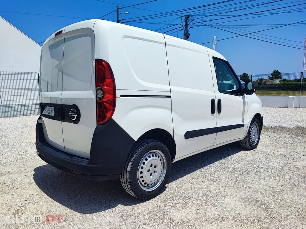 Opel Combo 1.6 CDTi L1H1 Essentia