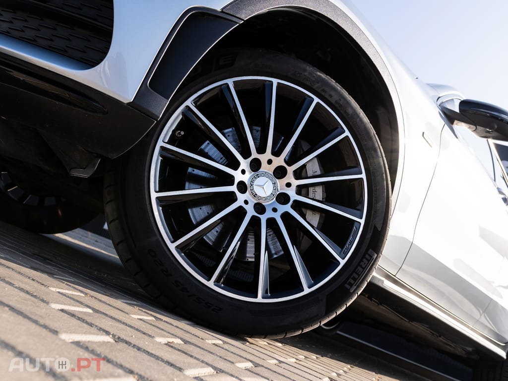 Mercedes-Benz GLC 300 de Coupe 4Matic 9G-TRONIC AMG Line