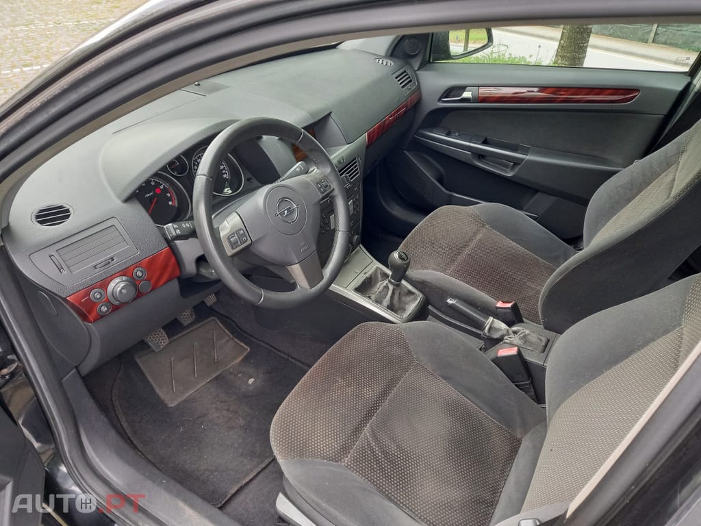 Opel Astra 1.4 Elegance
