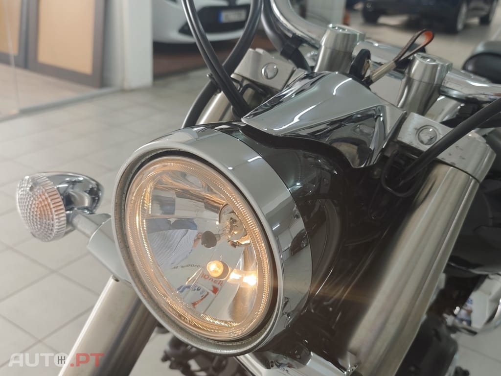 Yamaha XVS 950a Midnight Star